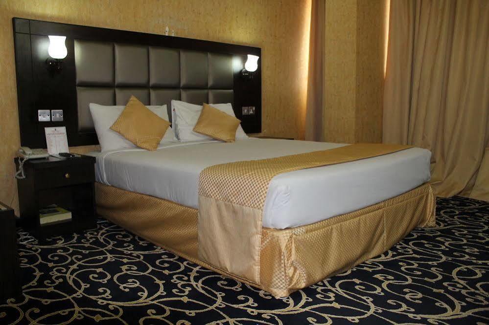 Rafee Hotel Dubai Exterior photo